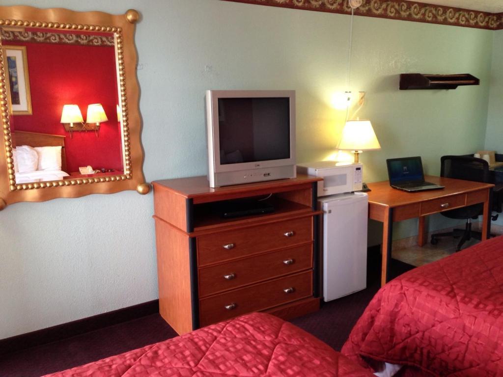 كلوستون Motor Inn الغرفة الصورة